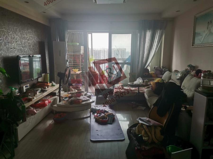星典時(shí)代新寓法拍房5、6棟3303號(hào)