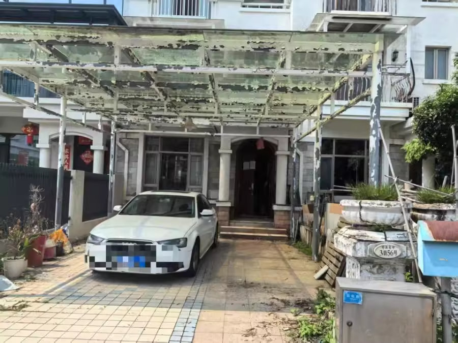 （別墅）長沙碧桂園翠漾花岸三街法拍房38、50、52、56、58、60、62、66號156室及室內(nèi)物品
