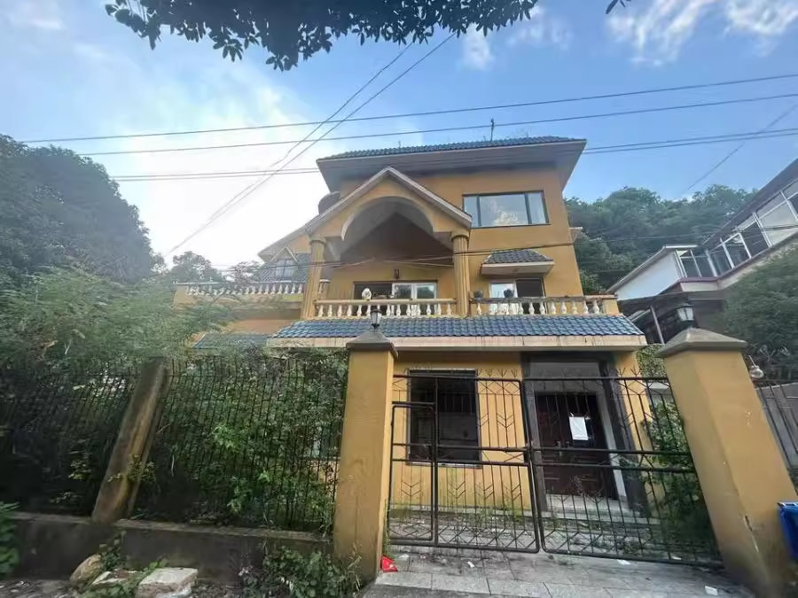 （8折 獨(dú)棟別墅）洪山翠園法拍房A7號(hào)全部