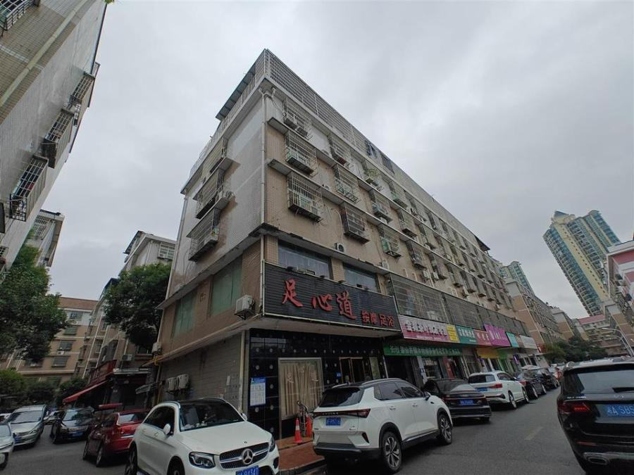 （整棟收租）松雅小區(qū)松雅安置區(qū)法拍房B-14棟21、22、23、24號(hào)全部房產(chǎn)